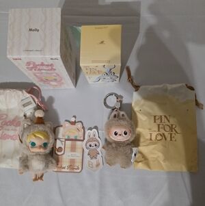 Pop Mart 🤎Bundle🤎 Labubu Pin For Love Letter- B & Pocket Friends Molly